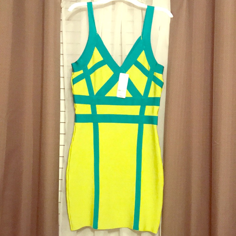 Bebe dress brand new size small